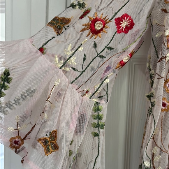 Cynthia Rowley Floral Flutter Sleeve Blouse - Picture 2 of 4